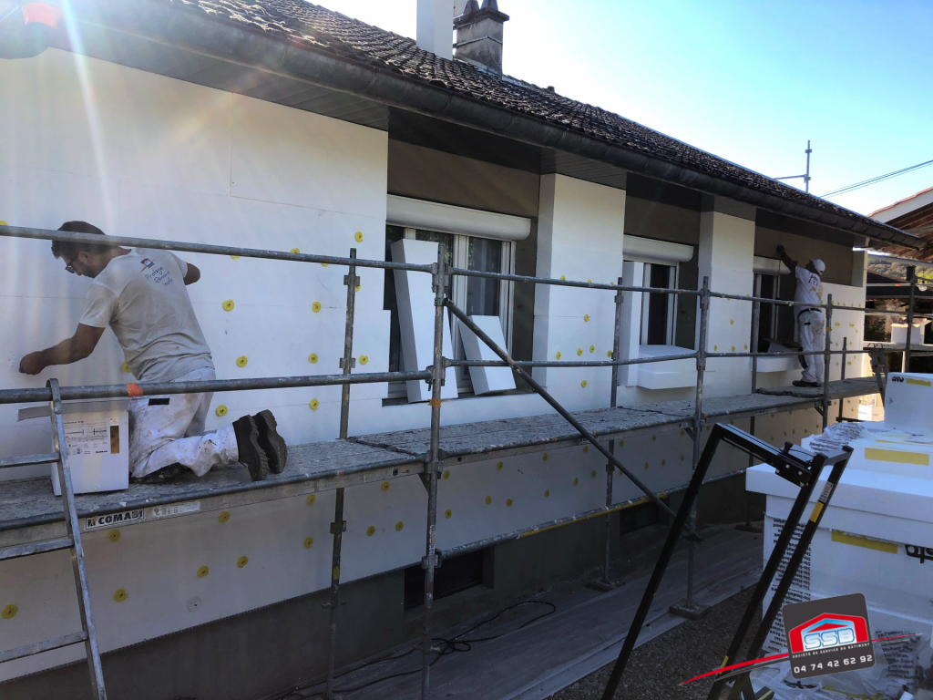 Travaux d'isolation de la maison - SSB Montagnat